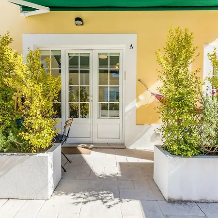 Apartamento Patio Da Rainha A By Nook Estoril