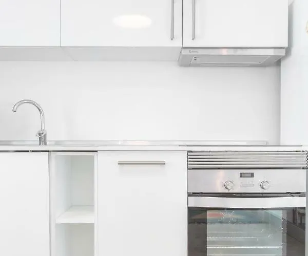 Patio Da Rainha A By Nook Daire Estoril